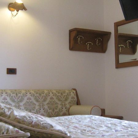 Hotel Villa Plinia Pragelato Exterior foto