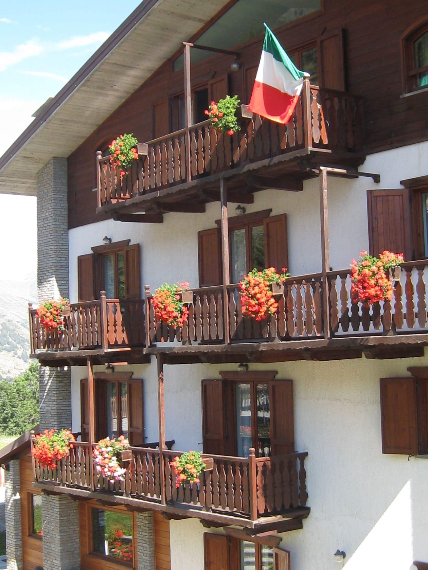 Hotel Villa Plinia Pragelato Exterior foto