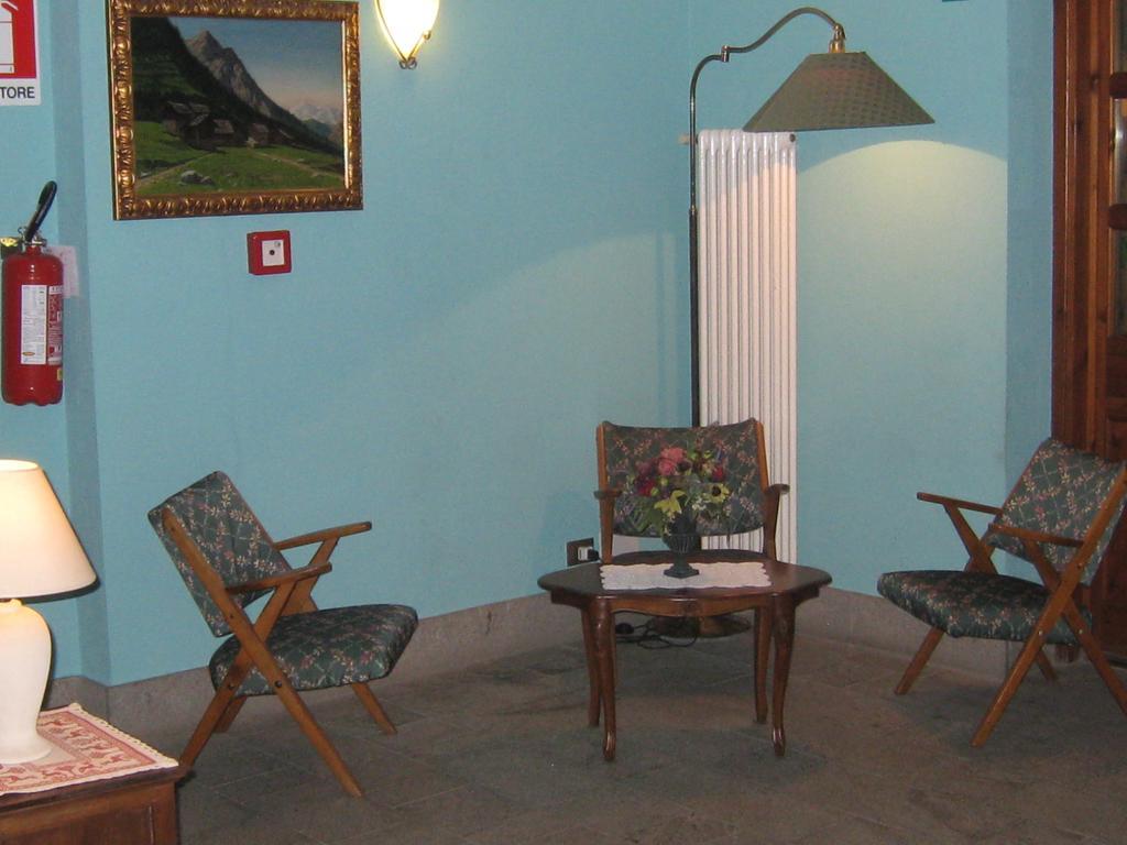 Hotel Villa Plinia Pragelato Exterior foto
