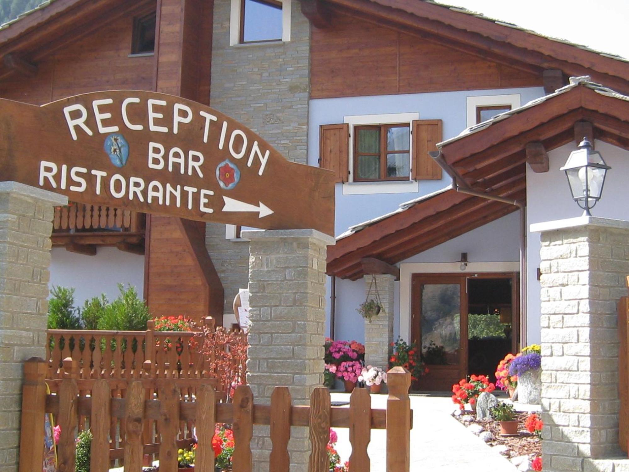 Hotel Villa Plinia Pragelato Exterior foto